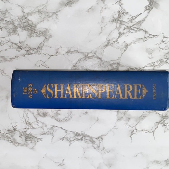 The Works of Shakespeare Collectible Book Secret Hiding Goods - Picture 3 of 4